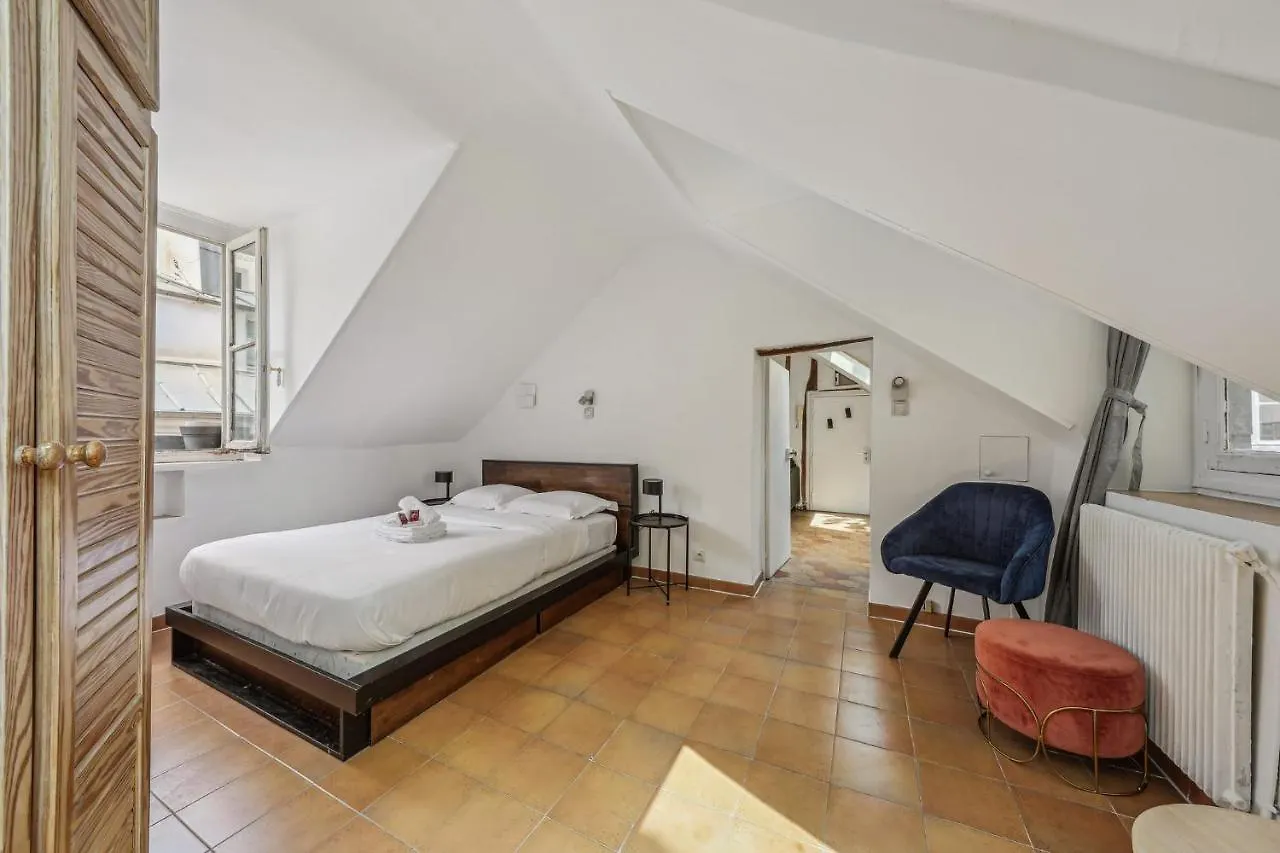 Heart Of Latin Quarter - 1br - Cityapartmentstay Διαμέρισμα